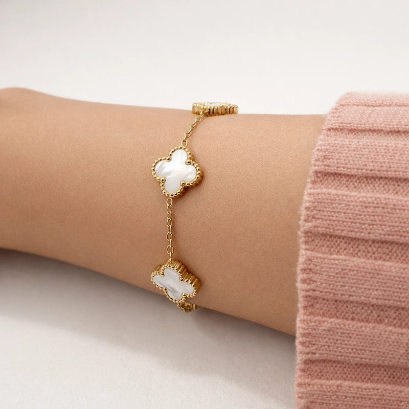 Luxury Clover Chain Bracelet for women | Kishori anti-tarnish bracelet