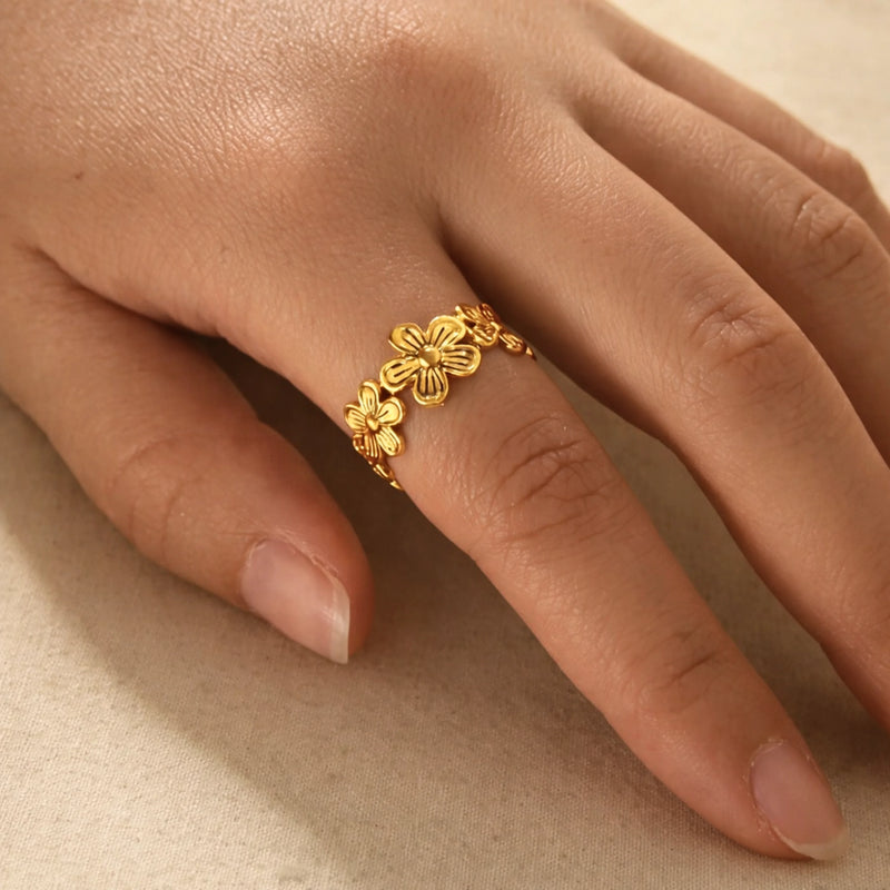 Floral Crown Ring for women | Kishori anti-tarnish ring