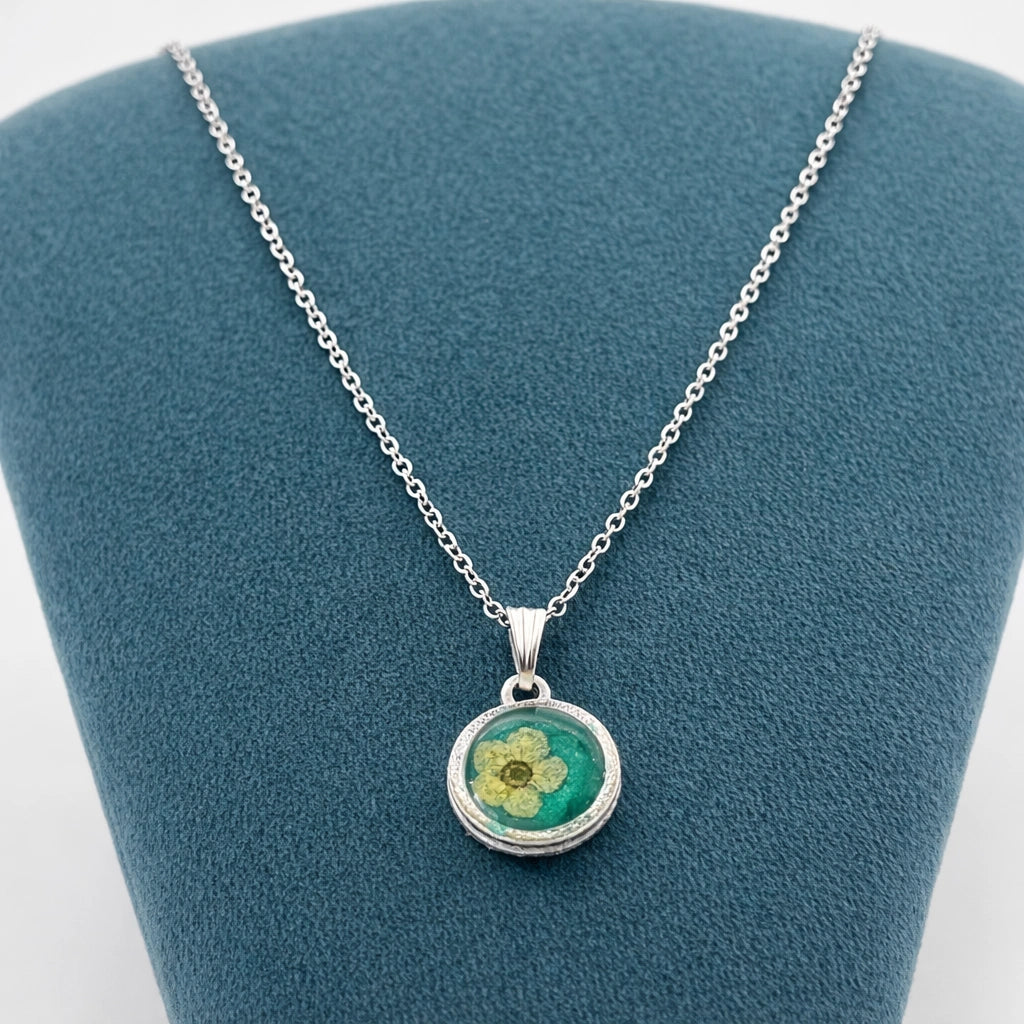 Meadow Bloom Pendant 🌿
