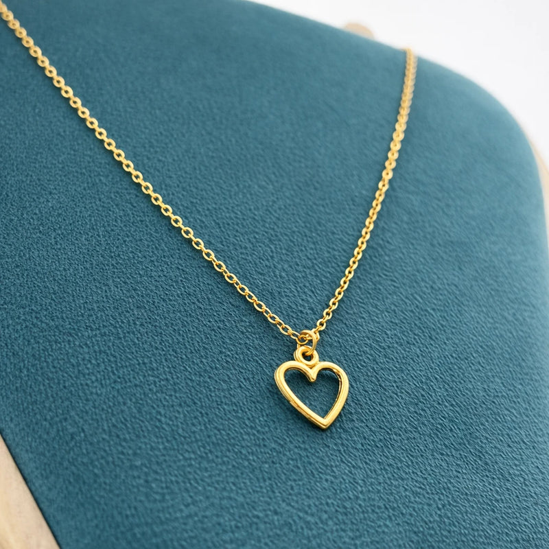 Tiny Heart necklace for women | Kishori anti-tarnish pendant/necklace
